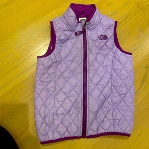 North face girls vest